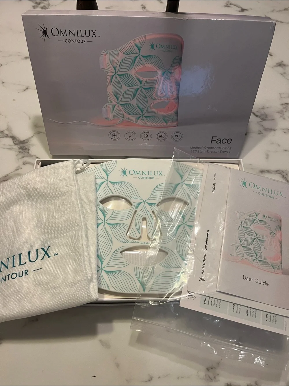 NIB Omnilux Contour Face LED Mask Device